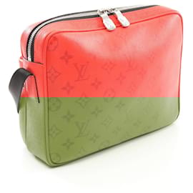 Louis Vuitton-Louis Vuitton Outdoor Messenger PM Rouge Bag-Red