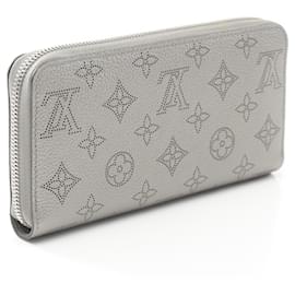 Louis Vuitton-Louis Vuitton Zippy Wallet Monogram Mahina Leather-Grey