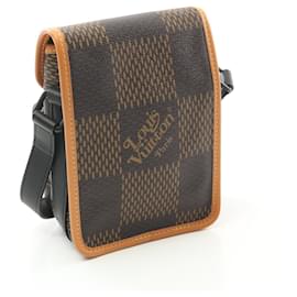 Louis Vuitton-Louis Vuitton NIGO Amazon Messenger Bag-Brown