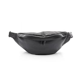 Louis Vuitton-Louis Vuitton Discovery Bum Bag-Black