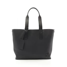 Louis Vuitton-Louis Vuitton Pilot Tote Bag-Black