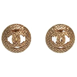 Chanel, gewebte CC Clip-On-Ausschnitt Ohrringe in Gold Schwarz Golden
