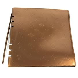 Louis Vuitton-Album de couverture de livre Monogram Vernis Louis Vuitton-Marron,Bronze