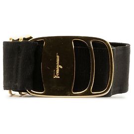 Cinturón Vara Ribbon de Salvatore Ferragamo Negro Dorado
