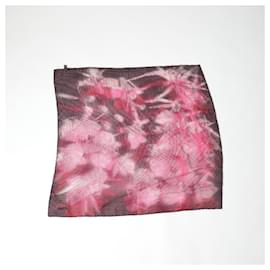 Gucci-Gucci 100% Silk Scarf in Black and Pink-Black,Pink