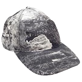 Burberry-Burberry Landscape Print Cap-Black,White