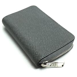 Louis Vuitton-Louis Vuitton Taiga Leather Coin Purse-Brown