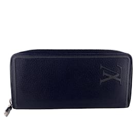 Louis Vuitton-Louis Vuitton Black Taurillon Leather Long Wallet-Black