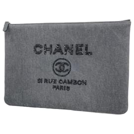 Chanel-Sac à main Chanel Clutch Deauville en denim gris-Marron