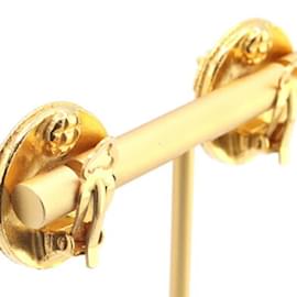 Chanel-Chanel Gold Metal Clip Earrings-Golden
