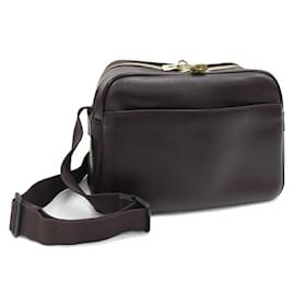 Louis Vuitton-Sac à bandoulière Reporter Taiga Louis Vuitton-Marron