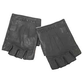 Chanel-Gloves-Black