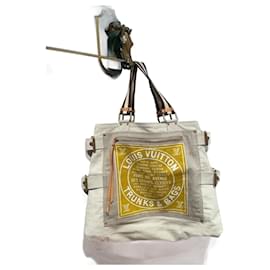 Louis Vuitton-Collector-Beige