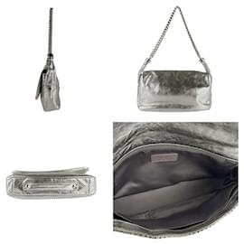Chanel-Sac à épaule en cuir argenté Chanel-Argenté