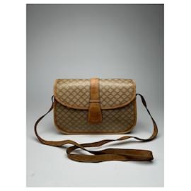 Céline-CELINE Handbags T.  Leather-Beige
