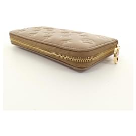 Louis Vuitton-Louis Vuitton Coussin Zippy Wallet-Taupe