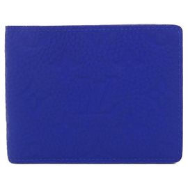 Carteira Slender M80590 em Monogram Taurillon Louis Vuitton Azul