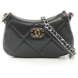 Chanel-Sac à bandoulière hobo Chanel 19 en cuir d'agneau petit modèle AP3676-Noir