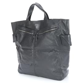 Prada-Sac à épaule en cuir Triangle Prada-Noir