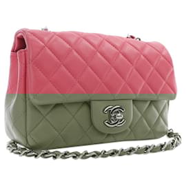 Chanel-Chanel Mini Rectangulaire Classique en Cuir d'Agneau Rose à Rabat Unique-Rose