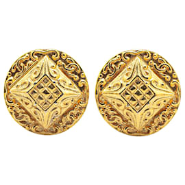 Chanel-Chanel Gold Gold Plated CC Round Clip on Earrings-Golden