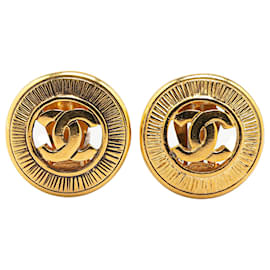 Chanel-Chanel Gold Gold Plated CC Clip On Earrings-Golden