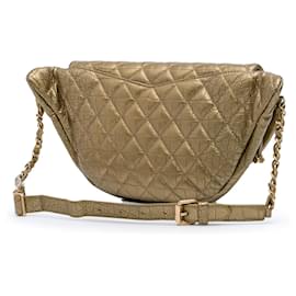 Chanel-Sac ceinture Easy Trip en cuir de veau métallisé embossé crocodile matelassé or de Chanel-Doré