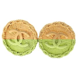 Chanel-Boucles d'oreilles clip-on Chanel en or plaqué or avec étoile CC-Doré