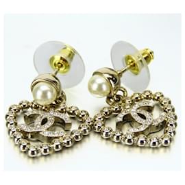 Chanel-Chanel Silver Heart Drop Earrings-Silvery