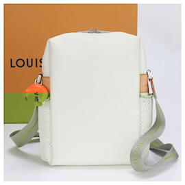 Louis Vuitton-Louis Vuitton LV Cup 2003 Damier Geant Weatherly Shoulder Bag-White