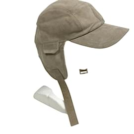 Louis Vuitton-Louis Vuitton Shearling Cache Flower Cap-White,Beige