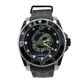 Gucci-Relógio Gucci Dive 136.3 Cobra Mostrador Preto-Outro