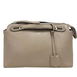 Fendi-Fendi Beige Leather Handbag-Beige