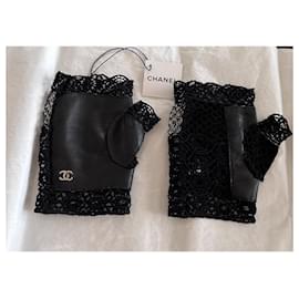Chanel-Gloves-Black