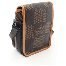 Louis Vuitton-Louis Vuitton Damier Giant LOUIS VUITTON × NIGO Amazon Shoulder Bag N40357-Brown
