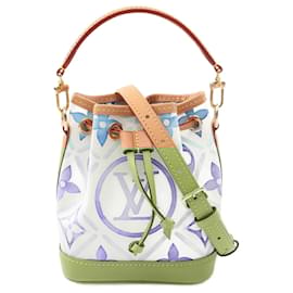 Louis Vuitton-Sac Nano Noé 2 en 1 Monogram Louis Vuitton au bord de la piscine M83620-Blanc