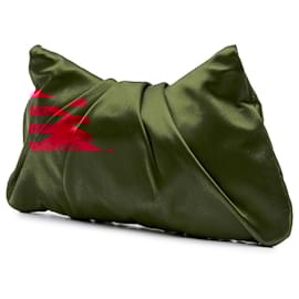Chanel-Pochette demi-lune matelassée en satin rouge CC de Chanel-Rouge