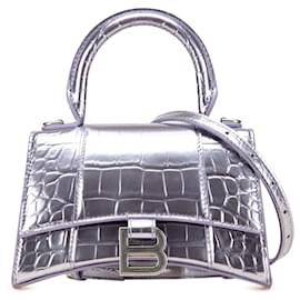 Balenciaga-Sac à main Hourglass XS en cuir de veau métallisé argenté avec embossage crocodile de Balenciaga-Argenté