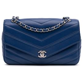 Chanel-Chanel Bleu Moyen Chevron Caviar Centre de Données Enveloppe Rabat-Bleu