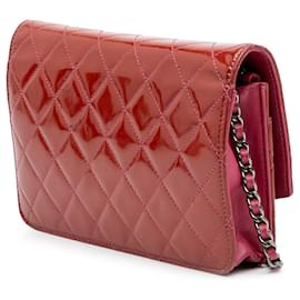 Chanel-Chanel Red Quilted Patent Brilliant Wallet On Chain-Red
