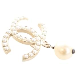 Chanel-Chanel White Gold Plated Faux Pearl CC Drop Brooch-White
