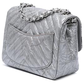 Chanel-Chanel Mini Carré Argent Classique Chevron Métallique Froissé en Cuir Verni à Rabat Unique-Argenté