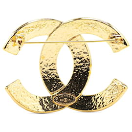 Chanel-Chanel Gold Gold Plated CC Brooch-Golden