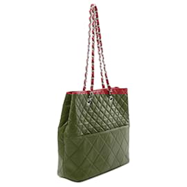 Chanel-Sac à main en cuir d'agneau matelassé rouge CC de Chanel-Rouge