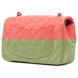 Chanel-Chanel Mini Rectangulaire Classique Rose en Cuir Verni à Rabat Unique-Rose