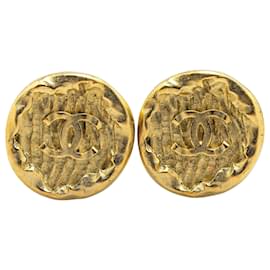 Chanel-Chanel Gold Gold Plated CC Round Clip on Earrings-Golden
