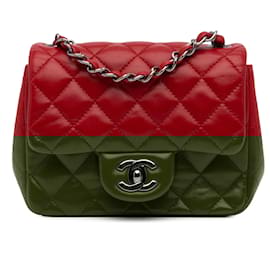 Chanel-Chanel Rouge Mini Carré Classique en Agneau Simple Rabat-Rouge