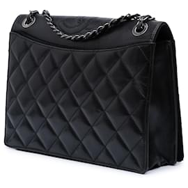 Chanel-Chanel Noir Moyen Ballerine en Cuir Agneau Matelassé-Noir