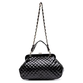 Chanel-Sac à main Mademoiselle en cuir de veau verni matelassé noir Chanel avec poignée supérieure-Noir