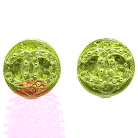 Chanel-Boucles d'oreilles clip en métal doré CC de Chanel-Doré